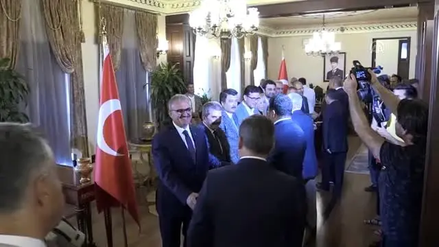 Antalya protokolü bayramlaştı Antalya protokolü bayramlaştı