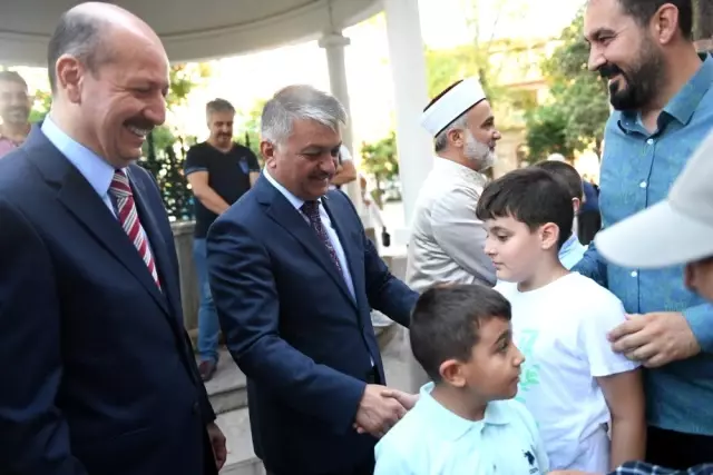Balıkesir'de resmi bayramlaşma Balıkesir'de resmi bayramlaşma