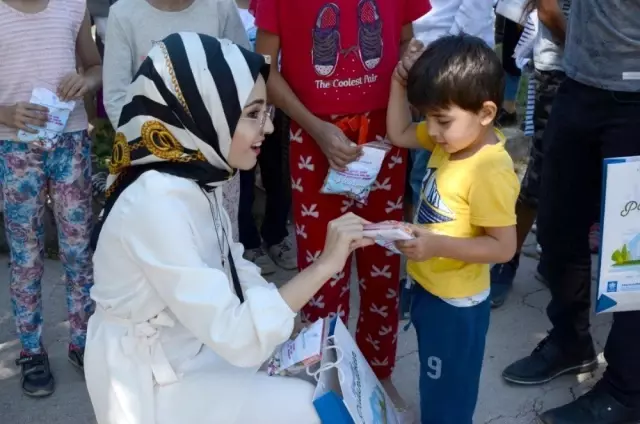 Çocukların 'Arefelik' leri Başkan Sunar'dan Çocukların 'Arefelik' leri Başkan Sunar'dan