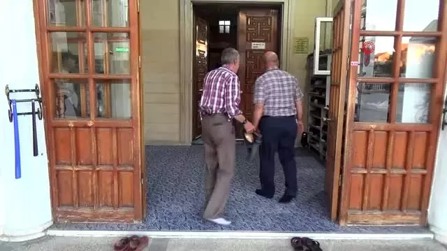 Elazığ'da bayram namazında camiler doldu Elazığ'da bayram namazında camiler doldu