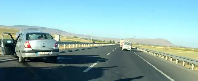 Erzurum'da 2 ayrı trafik kazası: 2 yaralı Erzurum'da 2 ayrı trafik kazası: 2 yaralı