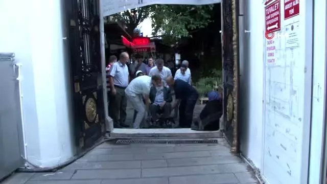- İzmir'de bayram namazı - İzmir'de bayram namazı