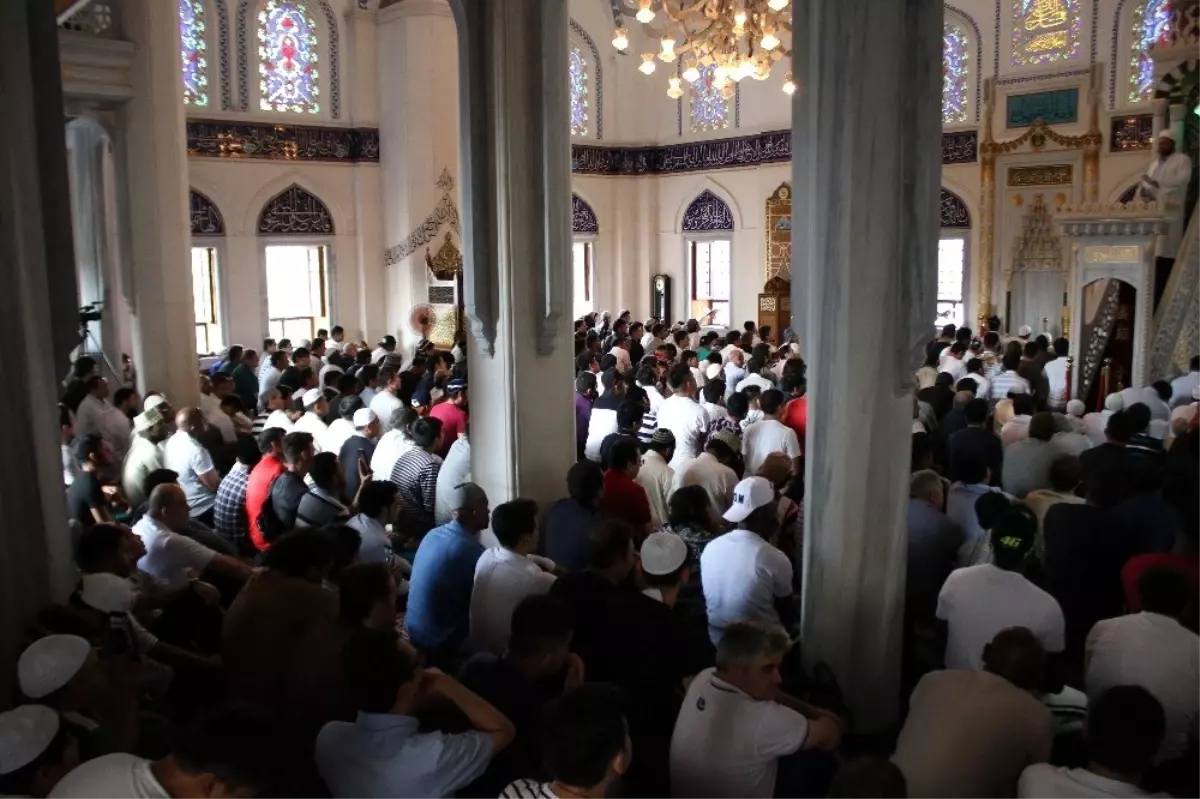 Japonya'da Kurban Bayramı coşkusu