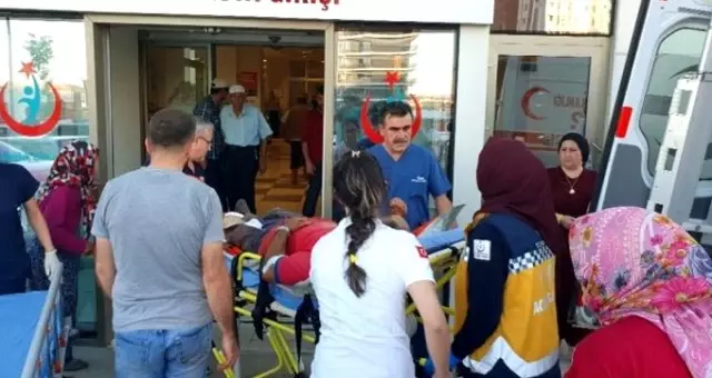 Kıyma çekme tartışması yüzünden kasaplar arasında silahlı kavga çıktı: 4 yaralı