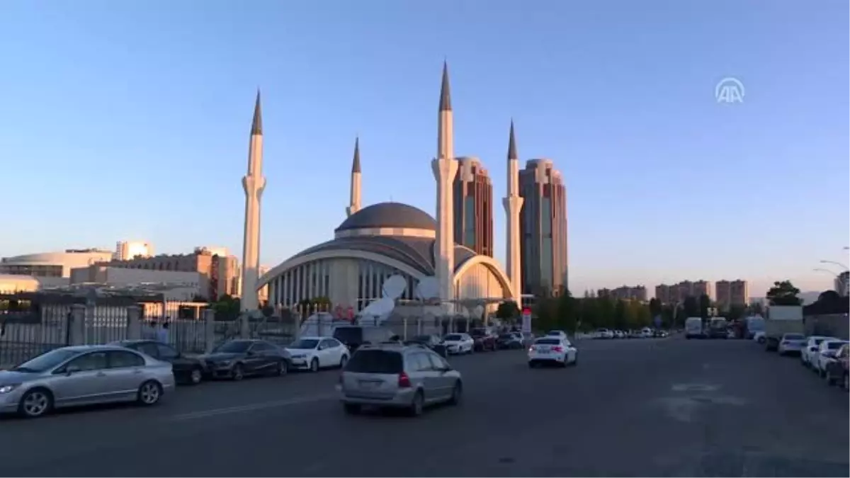 Kurban Bayramı kutlanıyor - Ahmet Hamdi Akseki Camii