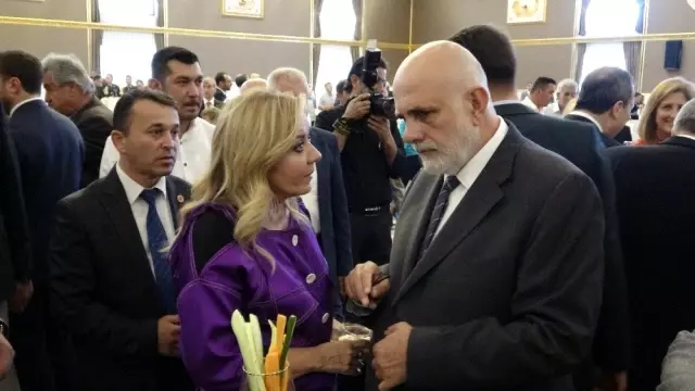 'Şehir Buluşmaları' adı altında bayramlaşma töreni 'Şehir Buluşmaları' adı altında bayramlaşma töreni