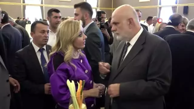 'Şehir Buluşmaları' bayramlaşma törenine yoğun katılım 'Şehir Buluşmaları' bayramlaşma törenine yoğun katılım