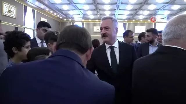 'Şehir Buluşmaları' bayramlaşma törenine yoğun katılım 'Şehir Buluşmaları' bayramlaşma törenine yoğun katılım