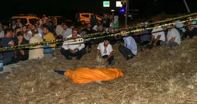 Korkunç kaza! Arızalı aracından inen sürücü, otomobil çarpması sonucu can verdi