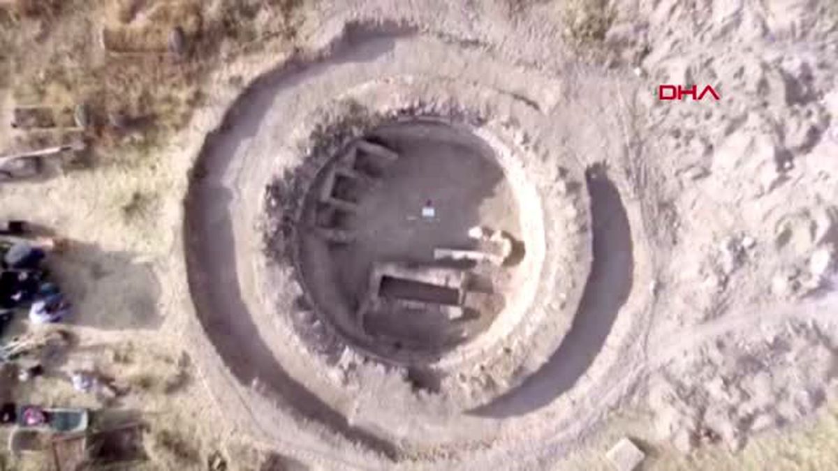 ERZURUM'DA 'SULTAN ALAADDİN' YAZILI SANDUKA BULUNDU