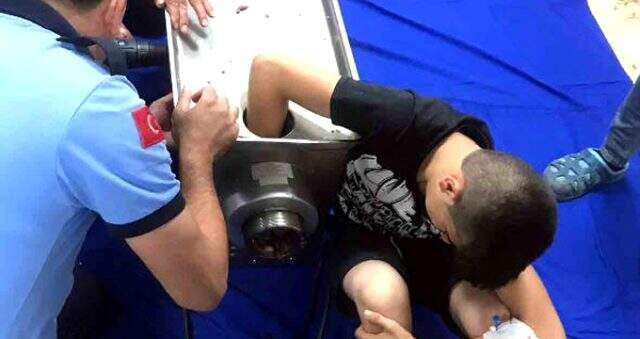 Gaziantep'te 14 yaşındaki çocuk elini kıyma makinesine kaptırdı