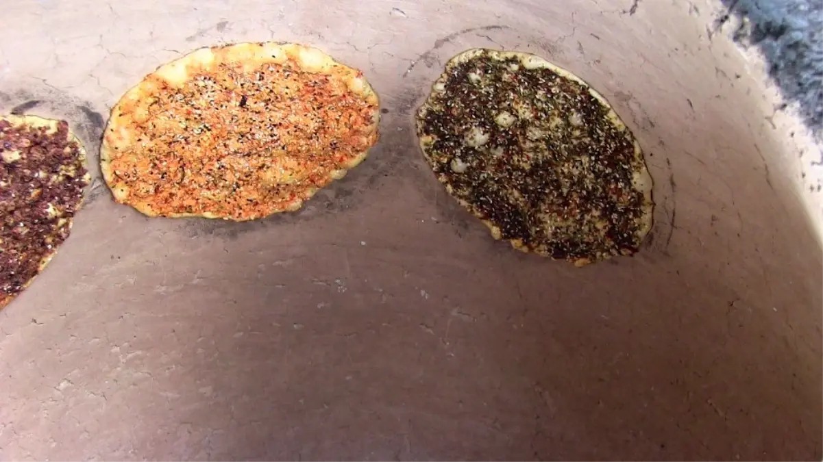 Hatay'ın ünlü tandır ekmeği kadınların gelir kapısı