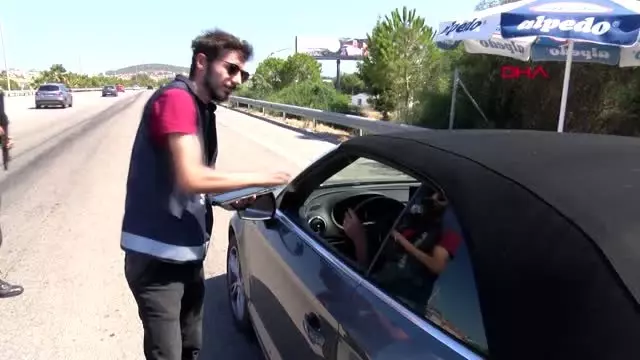 İZMİR'DE TRAFİK DENETİMİNDE EN ÇOK AŞIRI HIZDAN CEZA KESİLDİ