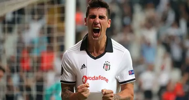 Abdullah Avcı, Enzo Roco'nun takımda kalmasını istedi!