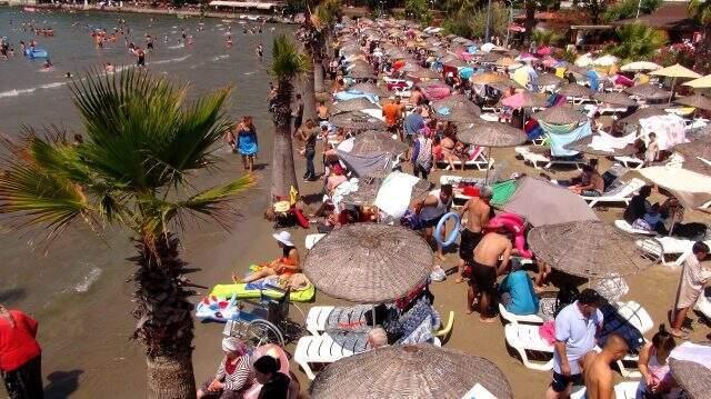 Akyaka'ya turist akını! Nüfus 25 katına çıktı, araba koyacak yer kalmadı