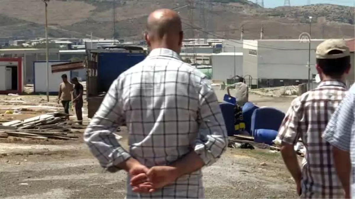 İzmir'de kurbanlıklarını satanlar memleketlerine dönüyor