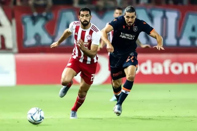 UEFA Şampiyonlar Ligi: Olympiakos: 0 - Başakşehir: 0 (İlk Yarı) UEFA Şampiyonlar Ligi: Olympiakos: 0 - Başakşehir: 0 (İlk Yarı)