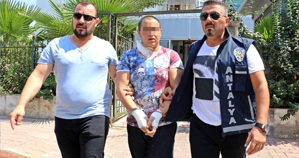 Ablasını boynundan bıçaklayarak öldüren genç konuştu: Kötü yola düştüğünü sandım