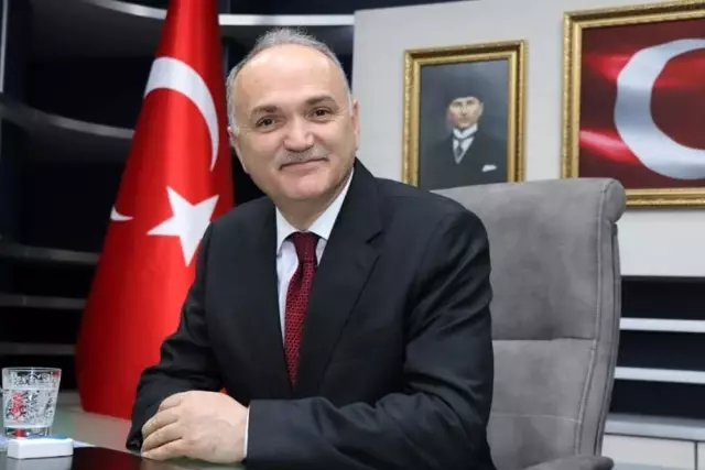 Başkan Özlü, AK Parti'nin kuruluş yıldönümünü kutladı