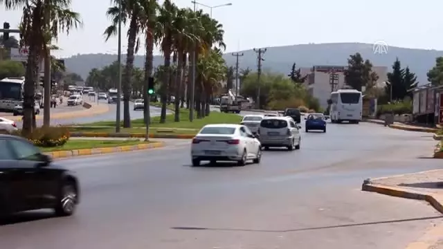 Bayram tatilinden dönüş trafiği Bayram tatilinden dönüş trafiği