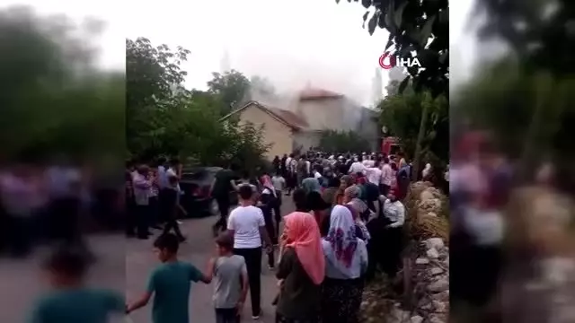 Çıkan yangını söndürmek için mahalleli seferber oldu