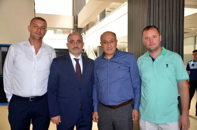 Erenler Belediyesinde bayramlaşma gerçekleşti Erenler Belediyesinde bayramlaşma gerçekleşti