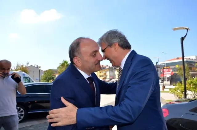 Erenler Belediyesinde bayramlaşma gerçekleşti Erenler Belediyesinde bayramlaşma gerçekleşti