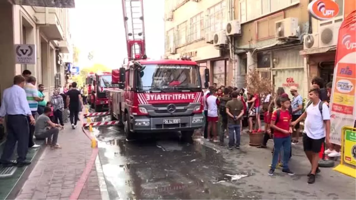 Fatih'te otel yangını