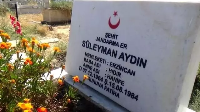 PKK'nın 35 yıl önceki ilk saldırısında şehit olan Süleyman Aydın, kabri başında anıldı