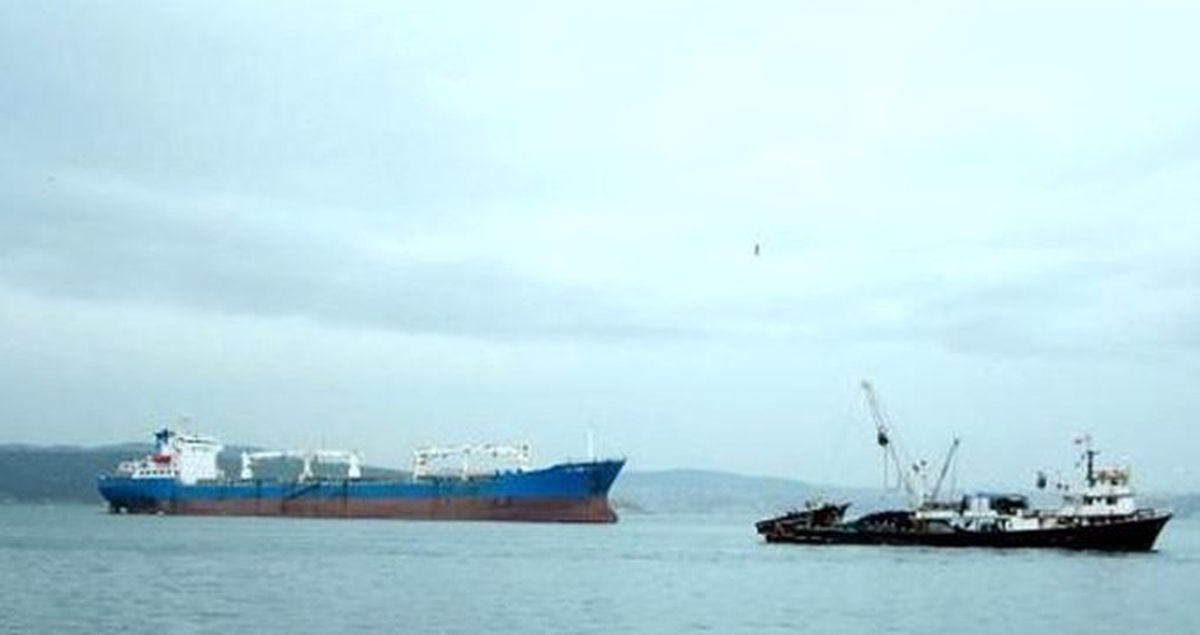Zeytinburnu açıklarında iki gemi çarpıştı