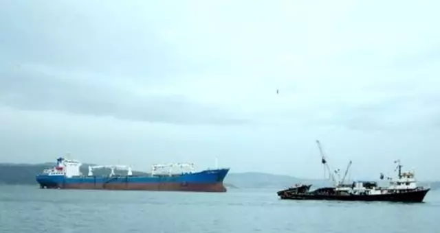 Zeytinburnu açıklarında iki gemi çarpıştı