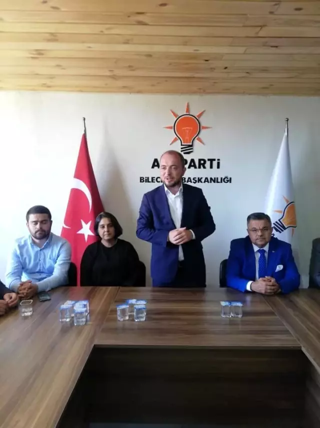 AK Parti ilçe ve belde teşkilatlarında bayramlaştı AK Parti ilçe ve belde teşkilatlarında bayramlaştı