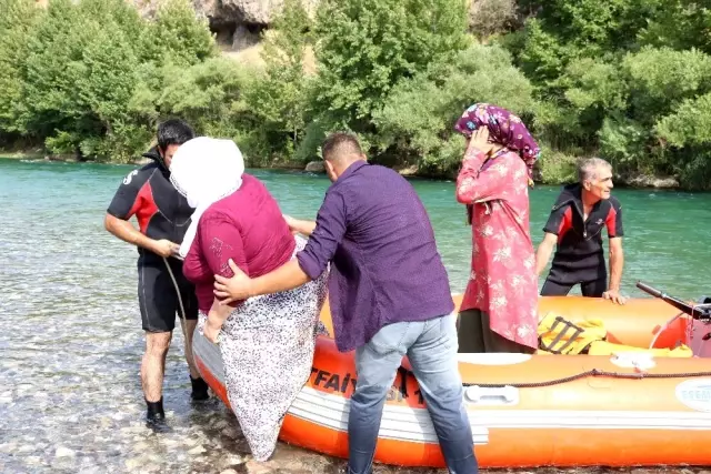 Baraj kapakları açıldı piknik yapan 70 kişi mahsur kaldı