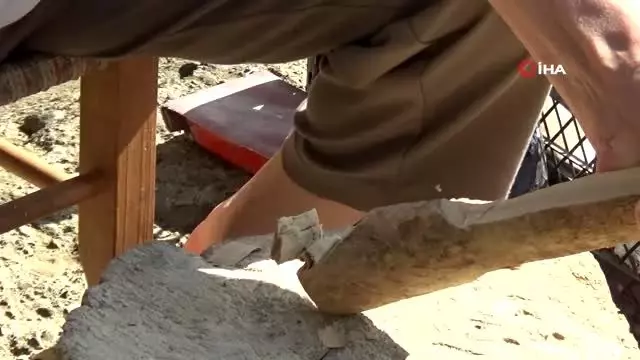 Emekli postacı baba mesleğini yaşatmaya çalışıyor Emekli postacı baba mesleğini yaşatmaya çalışıyor