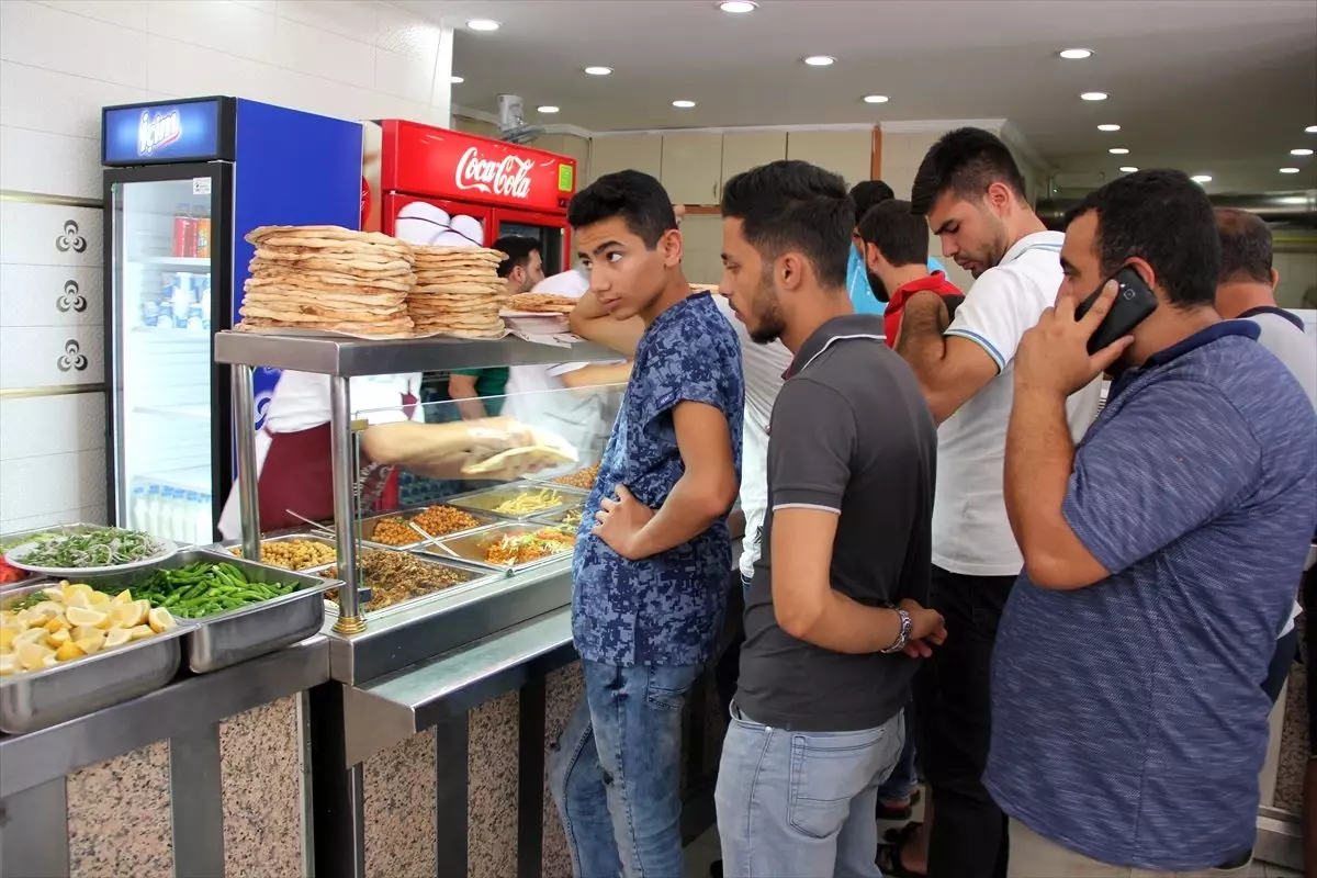 Gaziantep'in mütevazı lezzeti 'nohut dürümü'