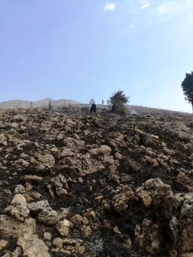 Kahramanmaraş'taki yangında bir ev kullanılamaz hale geldi Kahramanmaraş'taki yangında bir ev kullanılamaz hale geldi