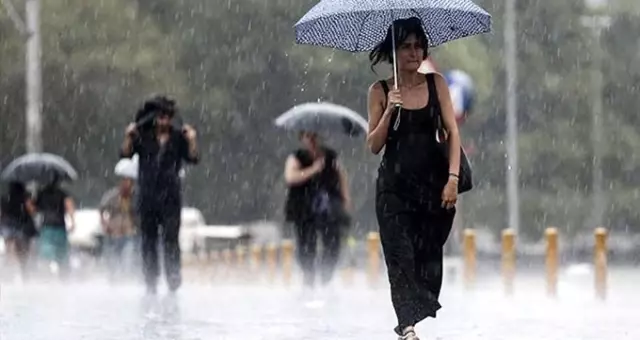 Meteoroloji uyardı! Şemsiyenizi unutmayın: Gök gürültülü sağanak geliyor