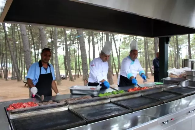 Millet bahçesinde merkezi mangal dönemi Millet bahçesinde merkezi mangal dönemi