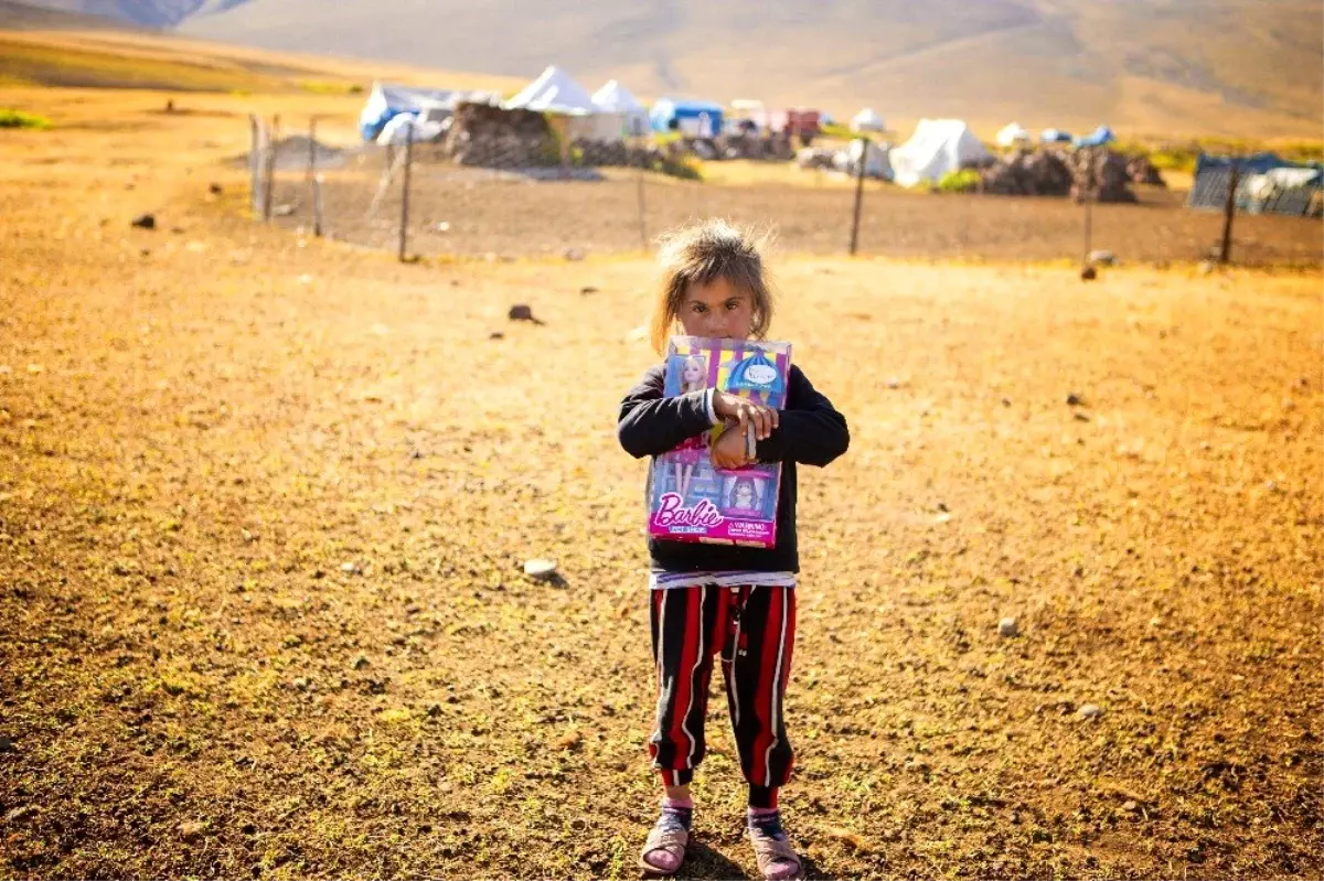 Minik yüreklerin sevinci görülmeye değer