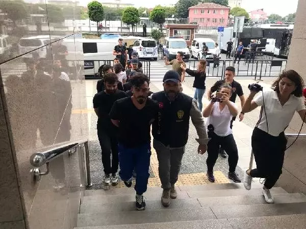 Sahaya atlayan Youtuber: Maçın heyecanıyla sahaya girdim