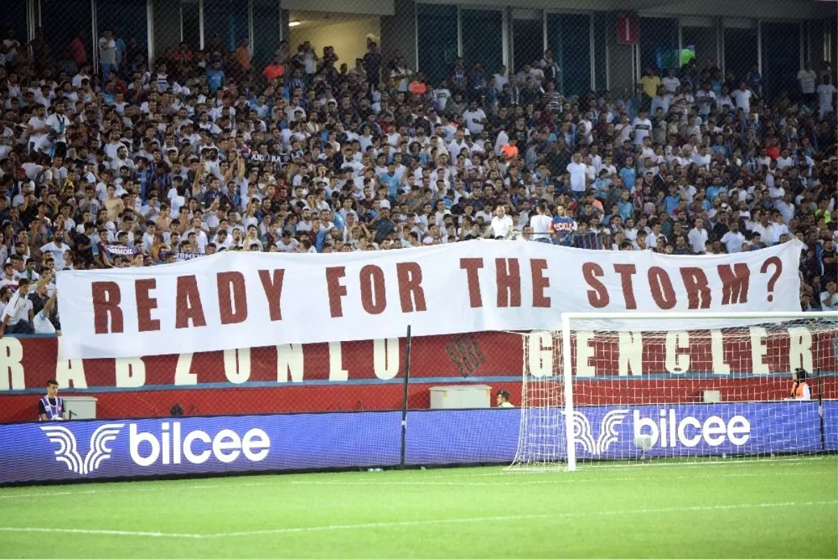 UEFA Avrupa Ligi: Trabzonspor: 1 - Sparta Prag: 0 (İlk yarı)