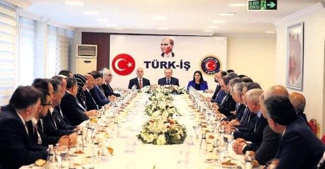'Uzasa işi karıştıracağız' diyen Türk-İş Başkanı Atalay'a kendisine bağlı sendikadan istifa çağrısı