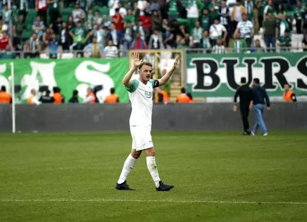 Ertuğrul Ersoy, Bursaspor'un yeni sezon kadrosunda yok