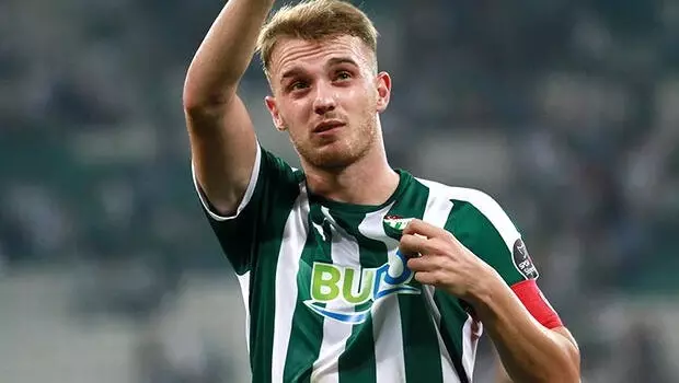 Ertuğrul Ersoy, Bursaspor'un yeni sezon kadrosunda yok! | Transfer haberleri...