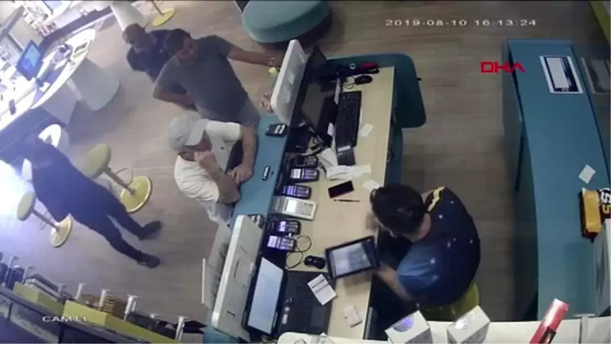 İSTANBUL-ATAŞEHİR'DE SİM KART BASKINI KAMERADA