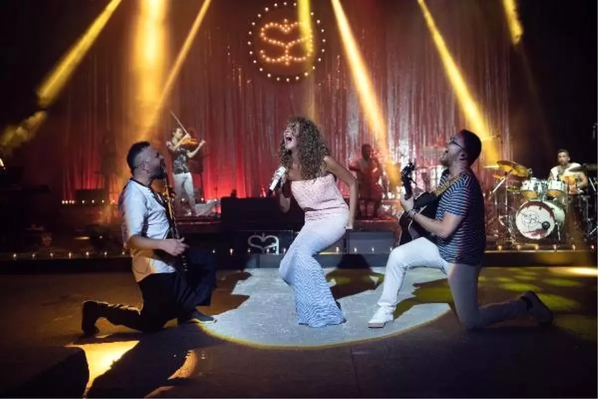 Sıla, Bodrum'da sahne aldı