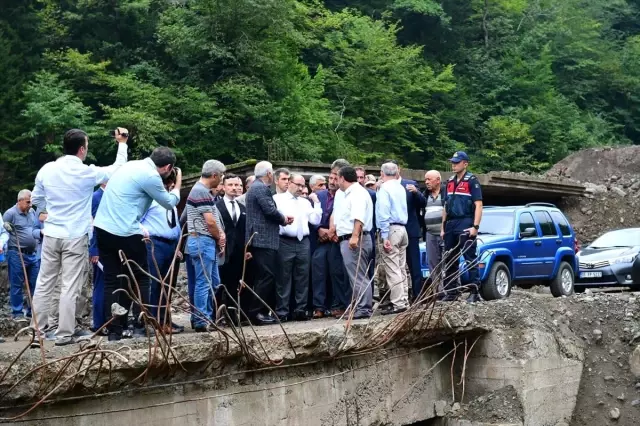 Vali Ustaoğlu, Araklı'da incelemelerde bulundu