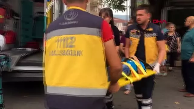 ZONGULDAK Yolun karşısına geçerken otomobilin çarptığı çocuk yaralandı ZONGULDAK Yolun karşısına geçerken otomobilin çarptığı çocuk yaralandı