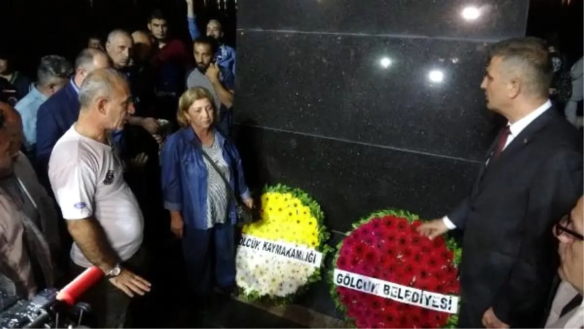 17 Ağustos depreminde hayatını kaybedenler törenle anıldı (2)