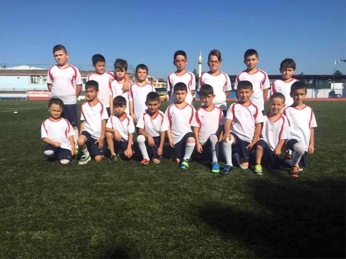 300 Çocuk yeteneğini geliştirdi